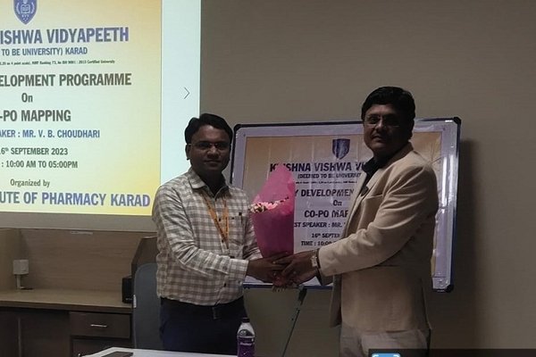 Welcome of Guest speaker by Dean sir